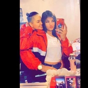 Meet your Posher, Jenifer